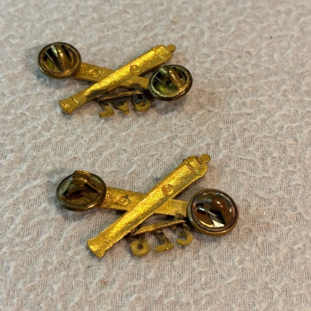 Vintage Lot of 21 World War II & U.S. Army Insignia Collectible Push Pins Badge